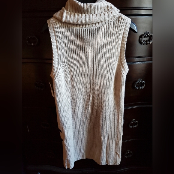 (NWT) BCX SWEATER VEST - Picture 3 of 4